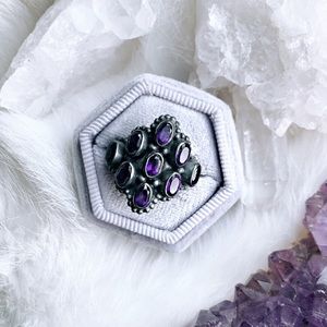 NWOT Beautiful Amethyst ring
